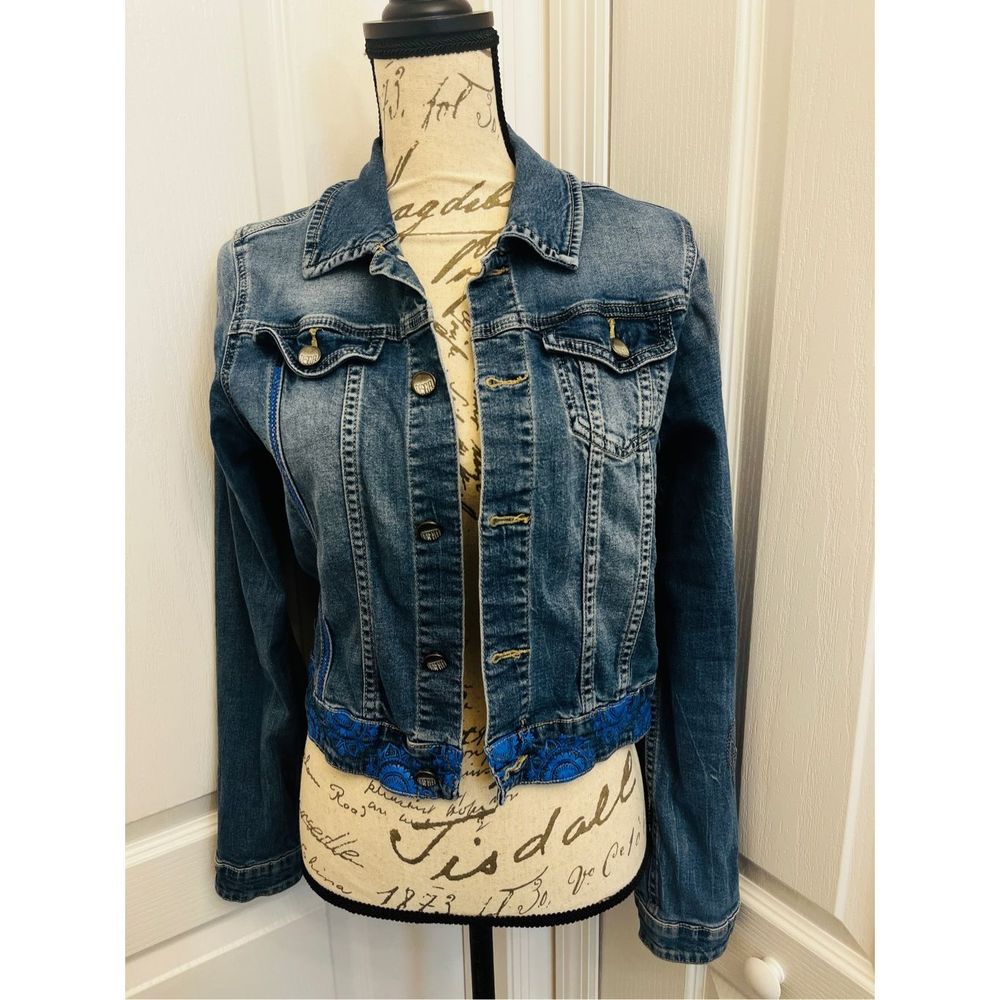 Desigual Jean jacket with embroidered flower size S